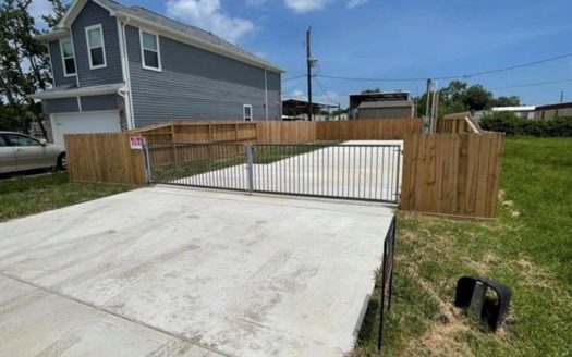 innovarealtytexas.com 135 dolphin harbor hbr n baytown tx 77523 imgi 80 418709498