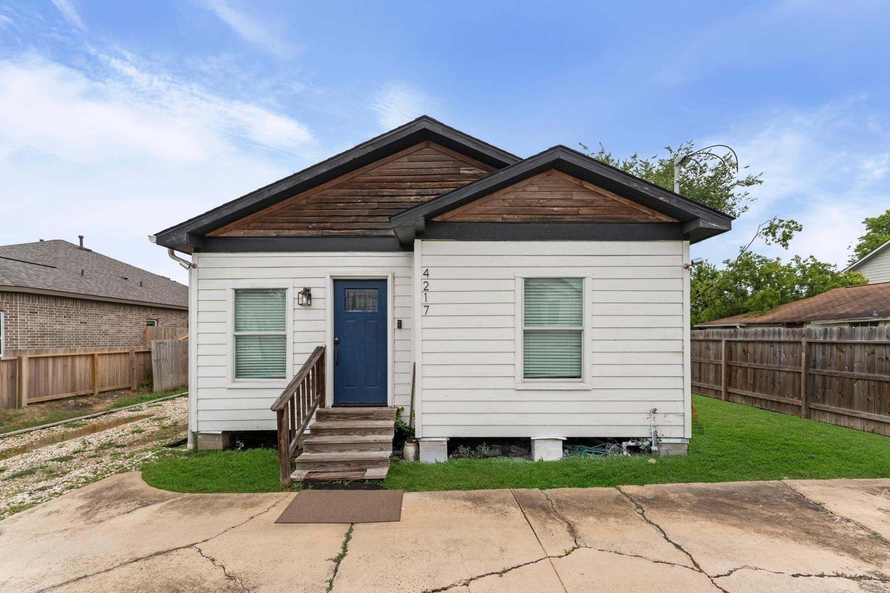 4217 Sterling St, Houston, TX 77051 - Innova Realty